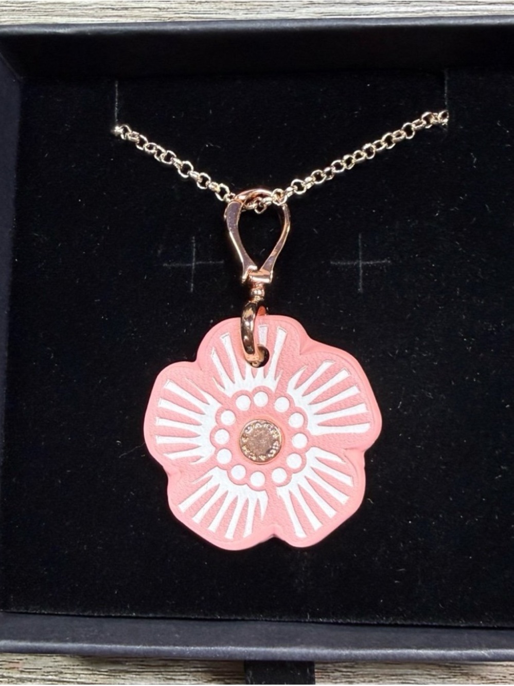 COACH Poppy, Coach -Flower - Light Pink /rose chain 22” - Picture 5 of 6